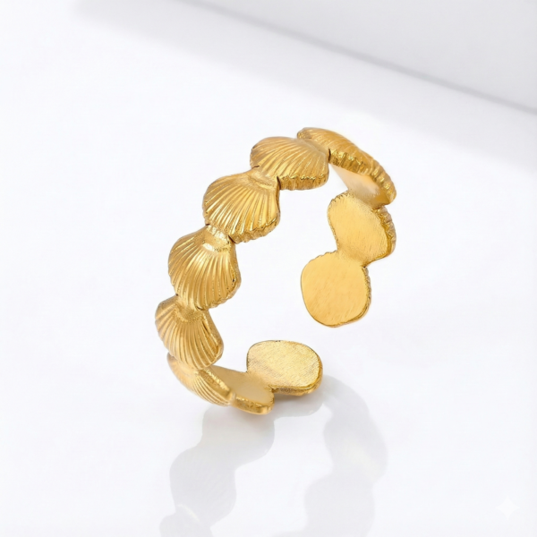 Shell band ring