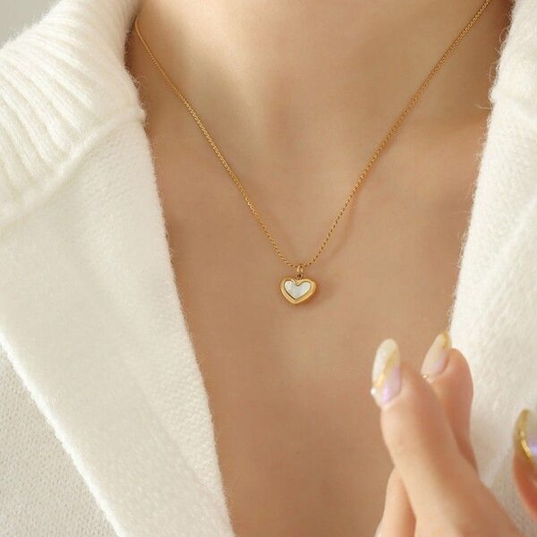 Home dove heart chain